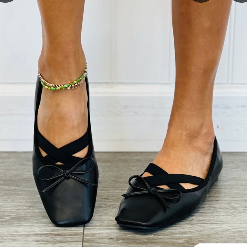 Elegant Black Women's Ballet Flats 11000